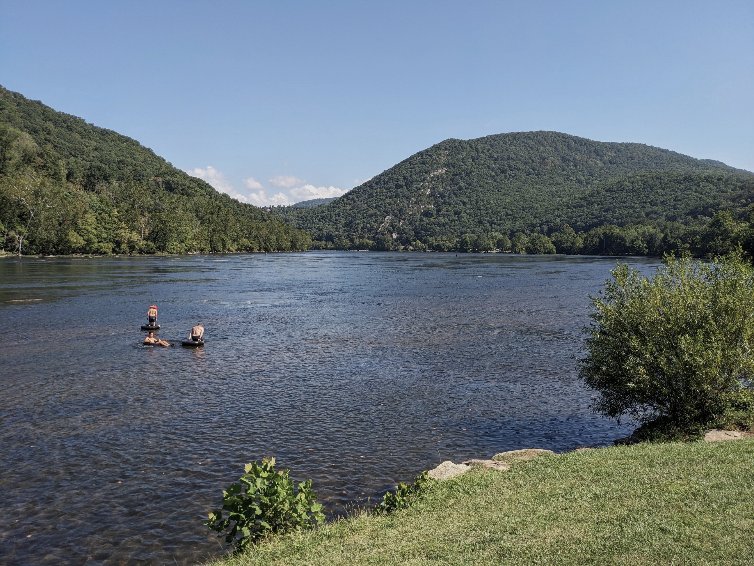 Tubing in the New River.